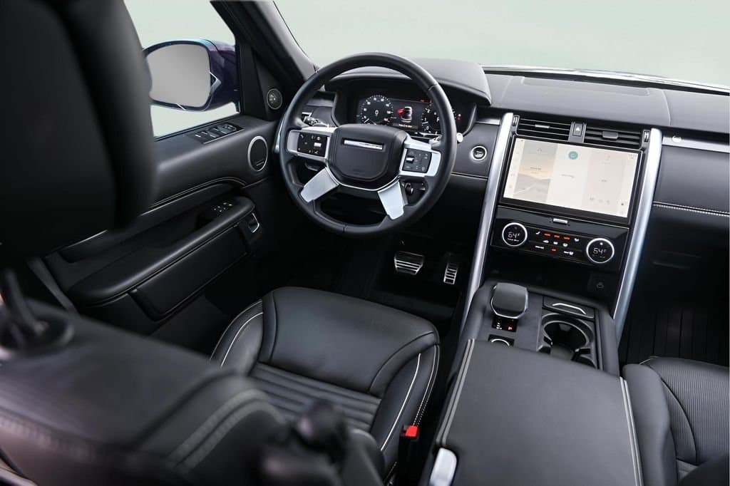 2024 Land Rover Discovery - Image 31