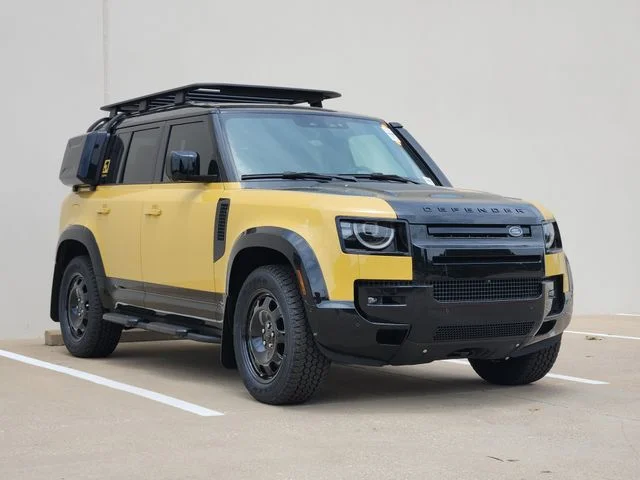 2026 Land Rover Defender 110 - Image 3