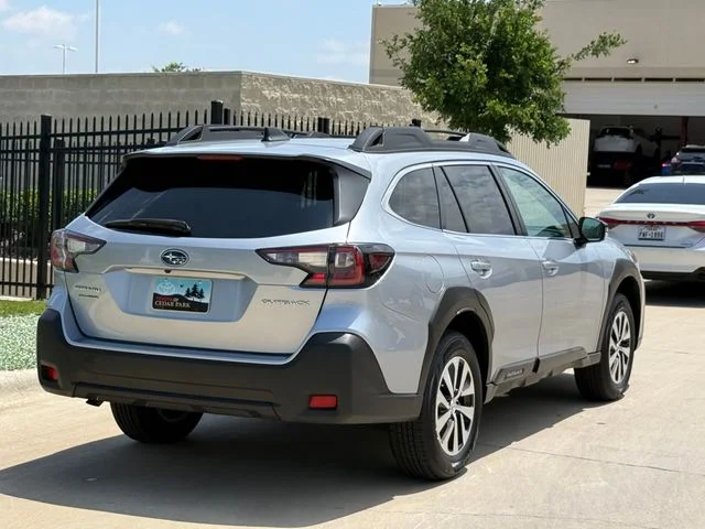 2025 Subaru Outback - Image 4