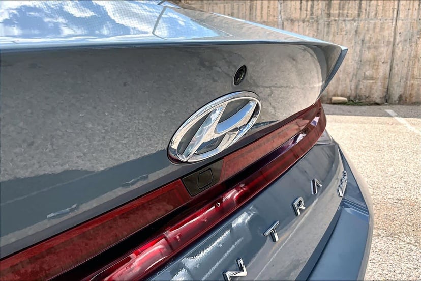 2022 Hyundai Elantra - Image 31