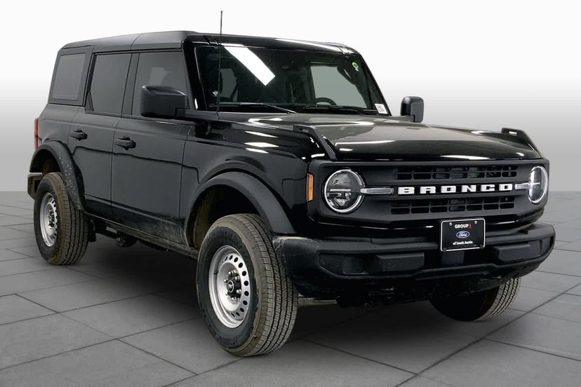 2026 Ford Bronco - Image 2