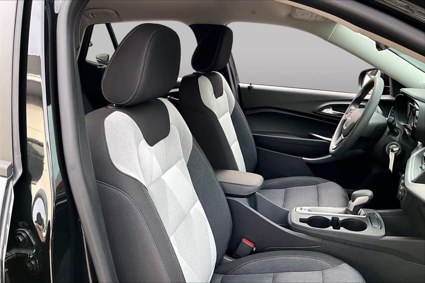 2025 Chevrolet Trax - Image 9