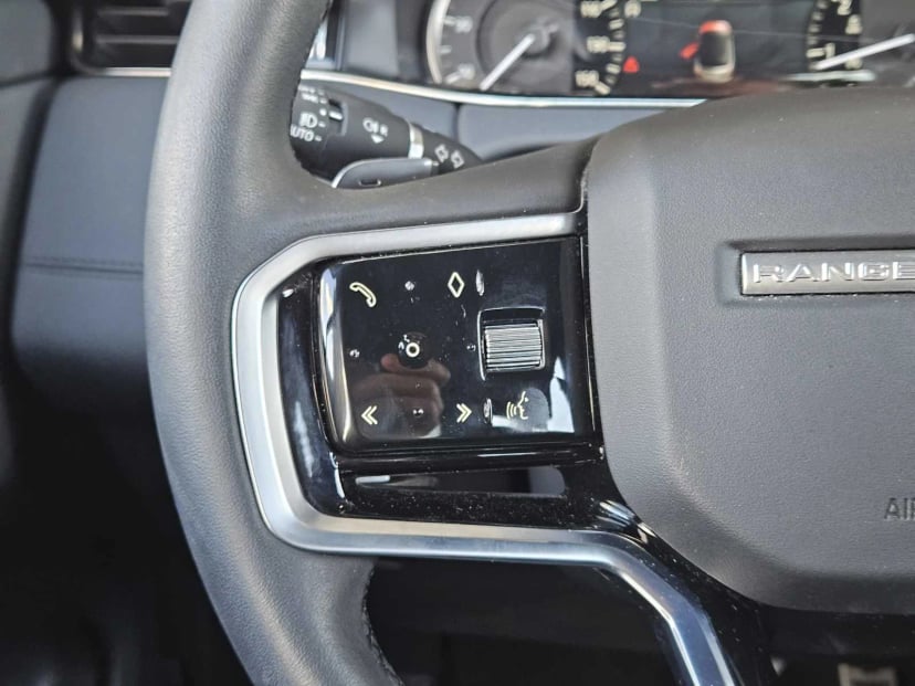 2023 Land Rover Range Rover Evoque - Image 26