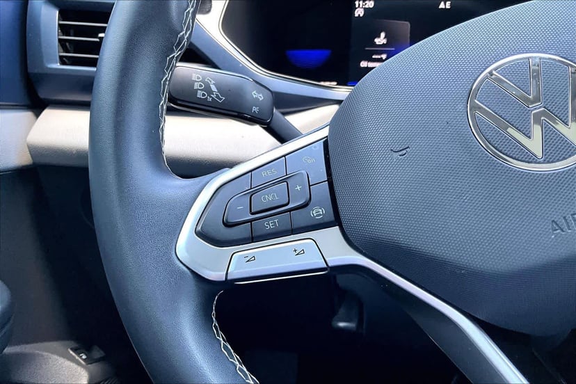 2022 Volkswagen Taos - Image 24