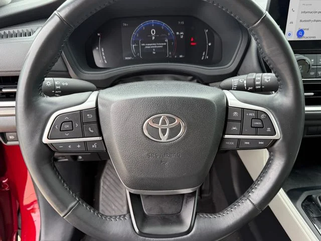 2024 Toyota Grand Highlander - Image 17