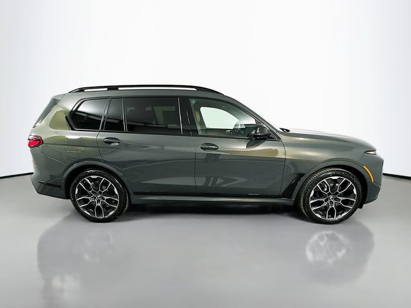 2026 BMW X7 - Image 4