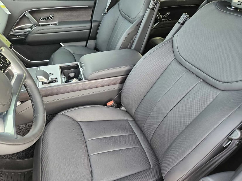 2026 LAND ROVER Range Rover - Image 11