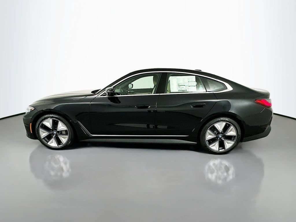 2026 BMW i4 - Image 8