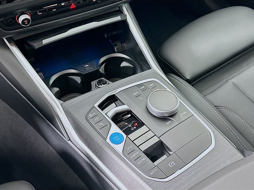 2026 BMW i4 - Image 15