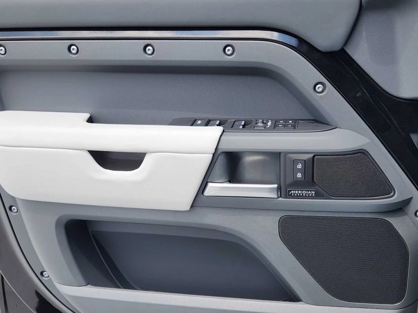 2026 LAND ROVER Defender 130 - Image 23