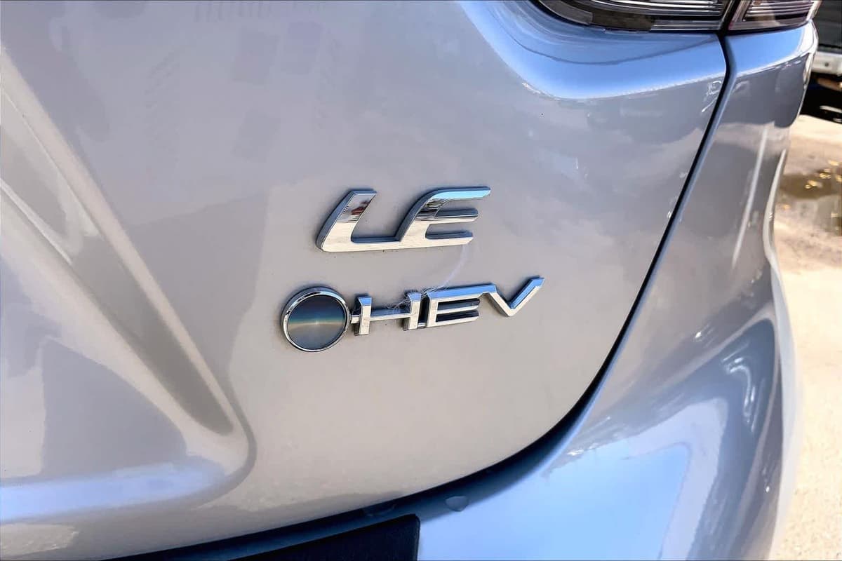 2025 Toyota Corolla - Image 9