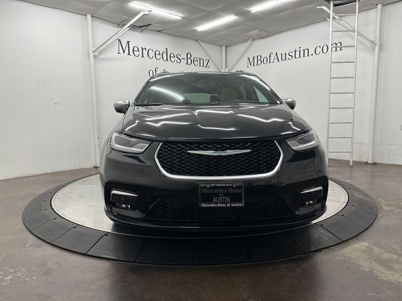2021 Chrysler Pacifica Hybrid - Image 2