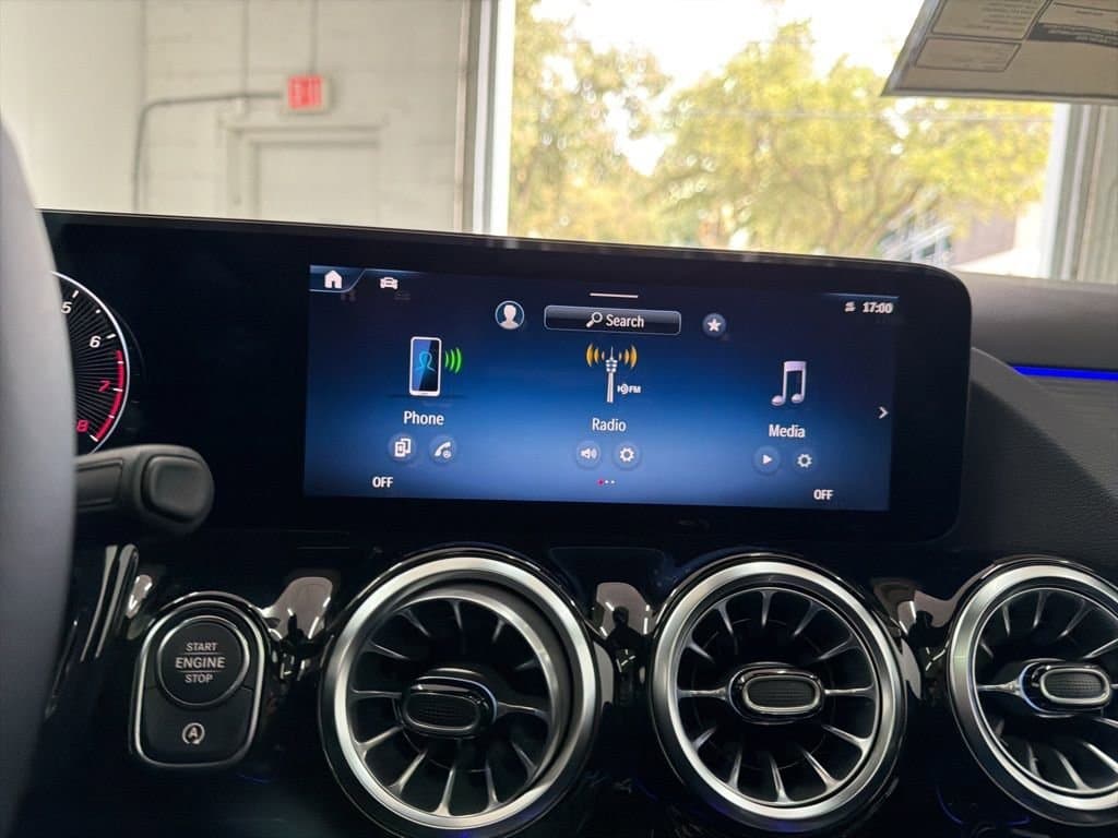 2026 MERCEDES-BENZ GLA - Image 70