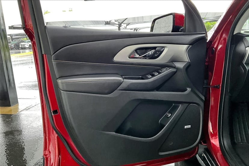 2020 Chevrolet Traverse - Image 22