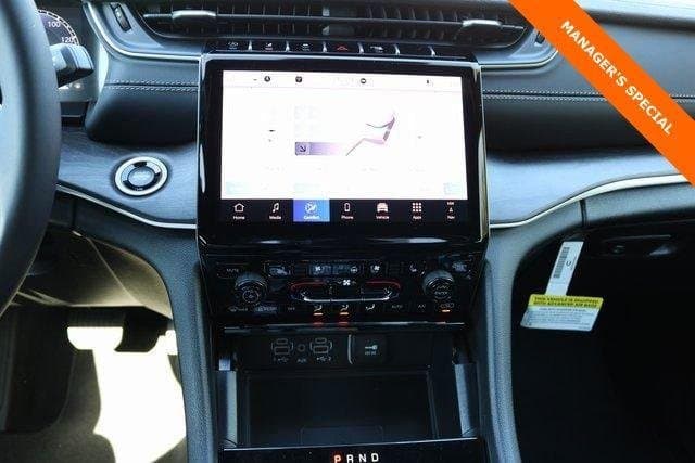 2025 Jeep Grand Cherokee - Image 21