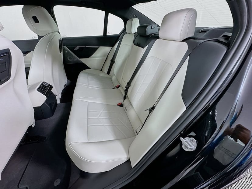 2026 BMW i5 - Image 17