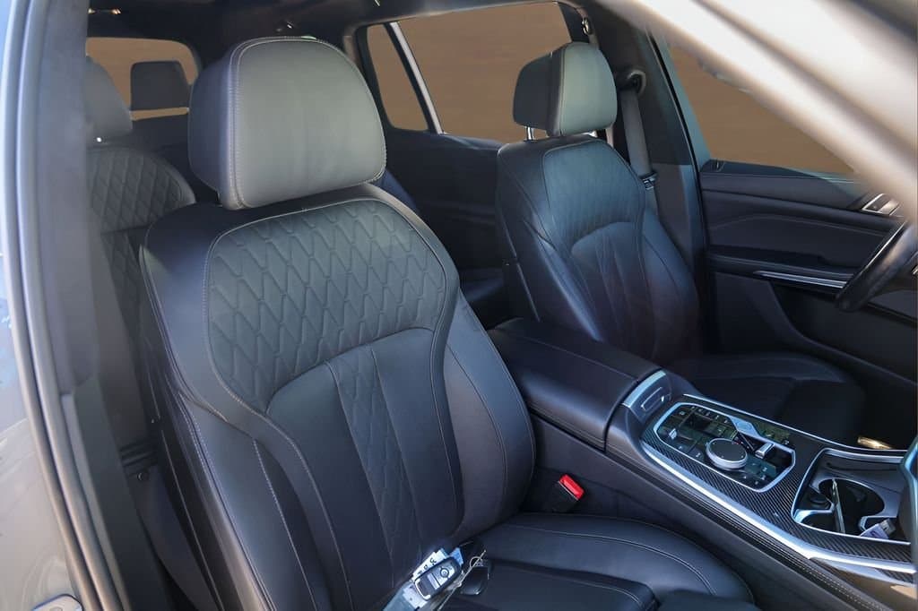 2023 BMW X7 - Image 33