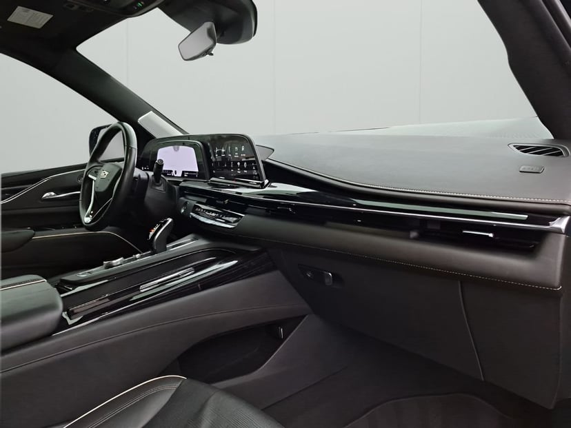 2021 Cadillac Escalade - Image 14