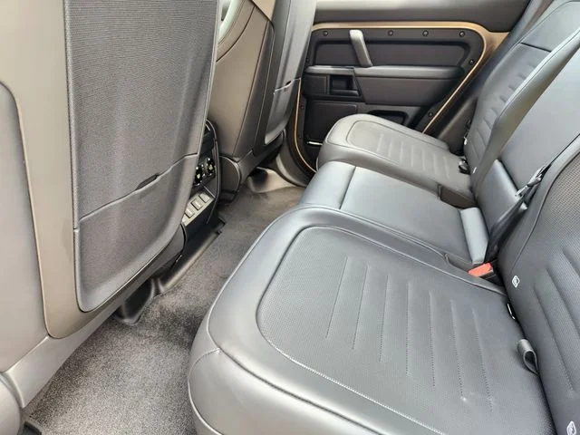 2026 Land Rover Defender 110 - Image 29