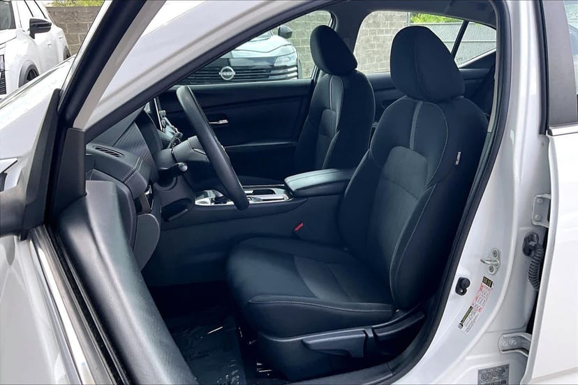 2024 Nissan Sentra - Image 8