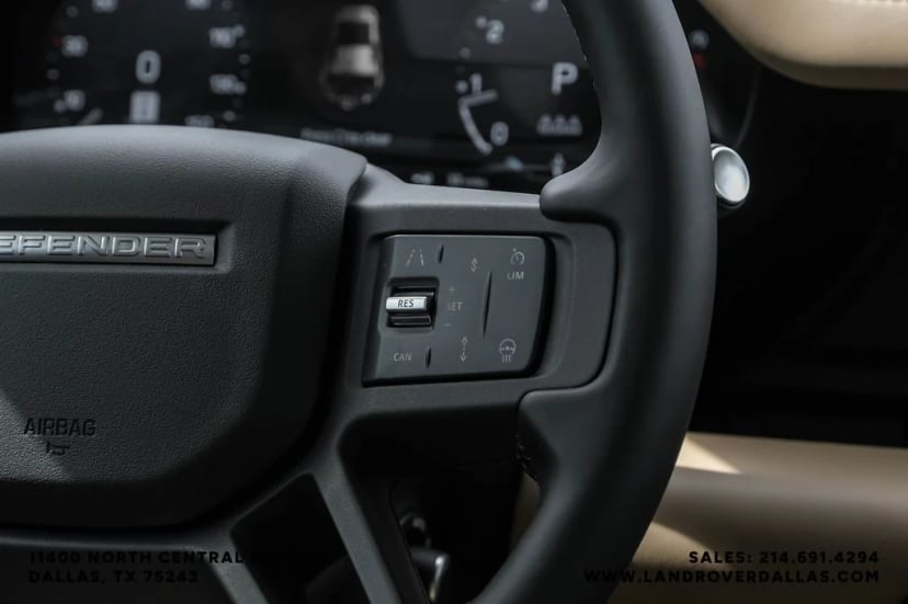 2026 Land Rover Defender 110 - Image 17