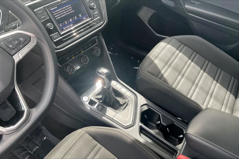 2022 Volkswagen Tiguan - Image 17