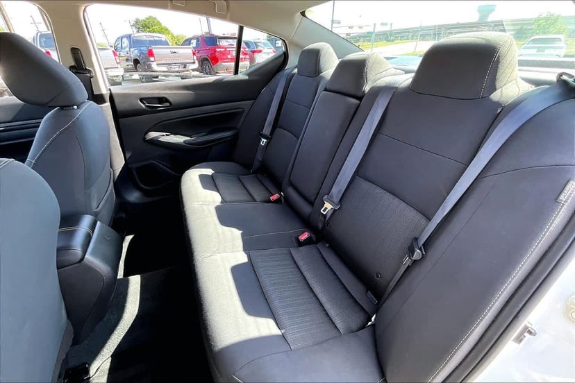 2025 Nissan Altima - Image 21