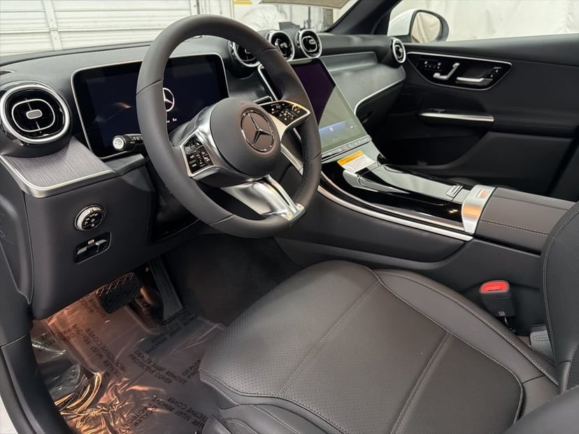 2026 Mercedes-Benz GLC - Image 12