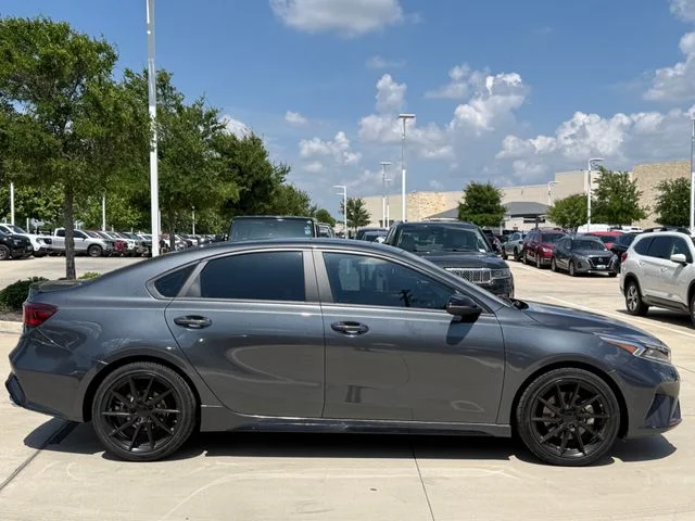 2022 Kia Forte - Image 4