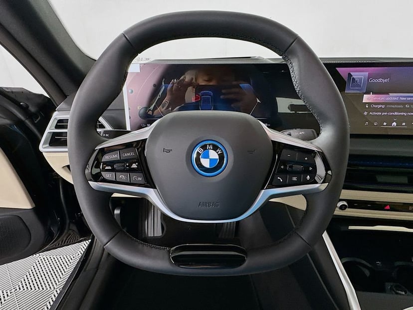 2026 BMW i4 - Image 10