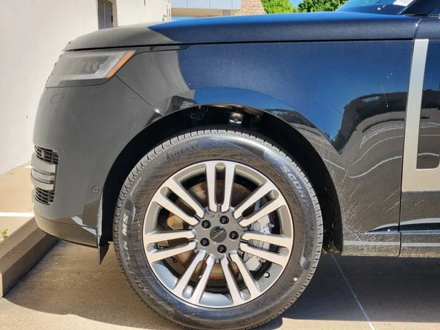 2026 Land Rover Range Rover - Image 6