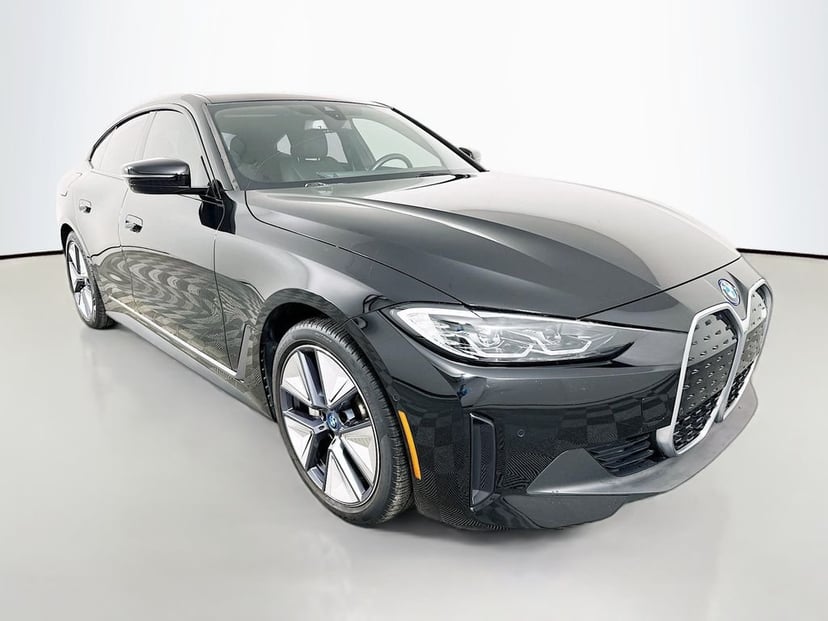 2023 BMW i4 - Image 3