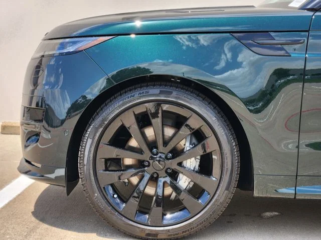 2026 Land Rover Range Rover Sport - Image 9
