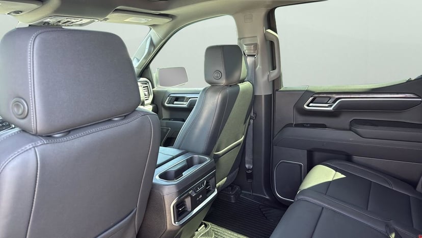2025 Chevrolet Silverado 1500 - Image 29