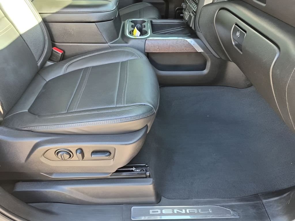 2023 GMC Sierra 2500HD - Image 16