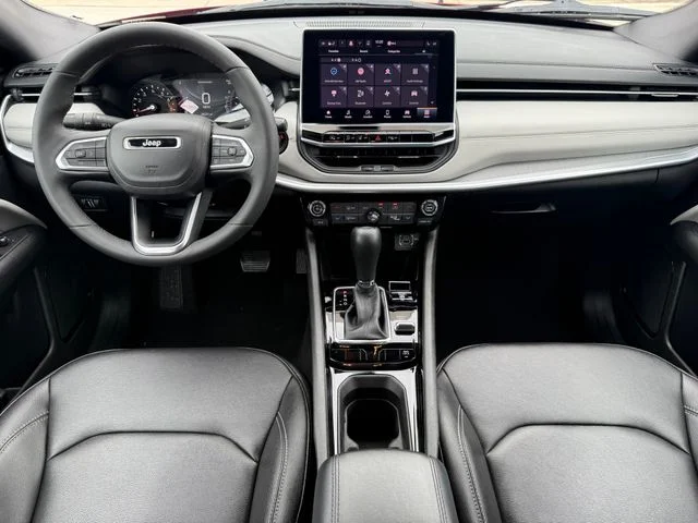 2025 Jeep Compass - Image 22