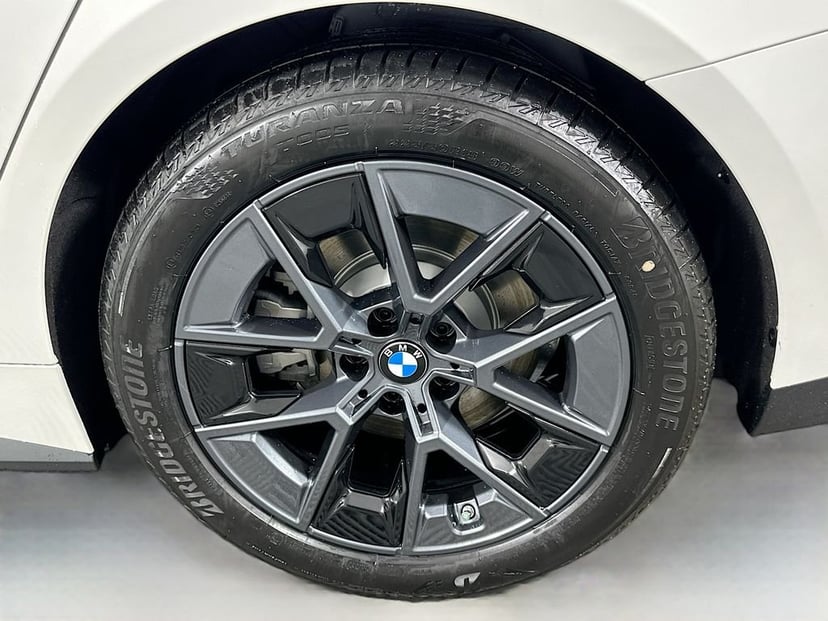 2026 BMW i4 - Image 23