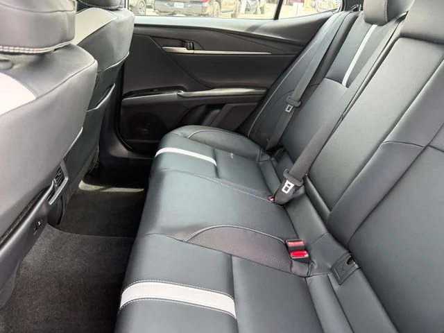 2026 Toyota Camry - Image 31