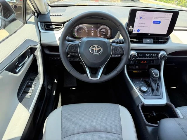 2023 Toyota RAV4 Hybrid - Image 20