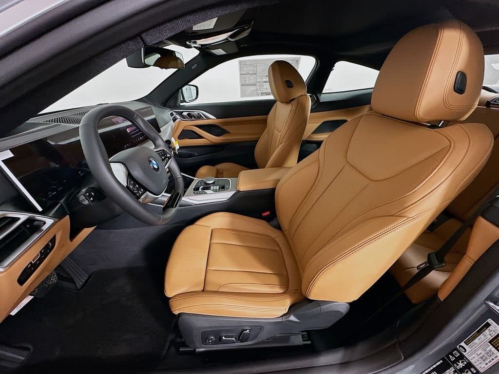 2025 BMW 4 Series - Image 16