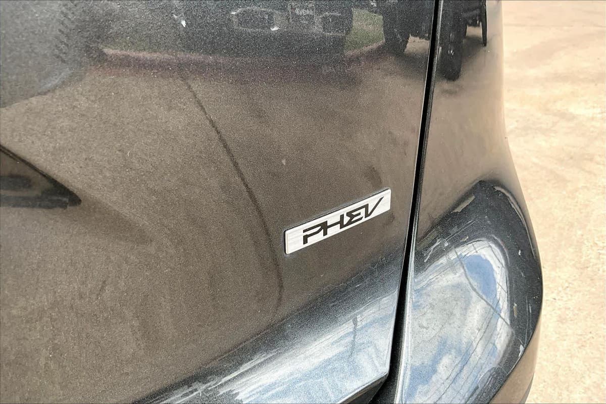 2023 Kia Niro Plug-In Hybrid - Image 10