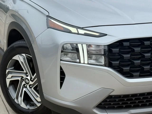 2023 Hyundai Santa Fe - Image 3
