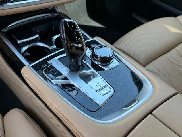 2019 BMW 7 Series - Image 22