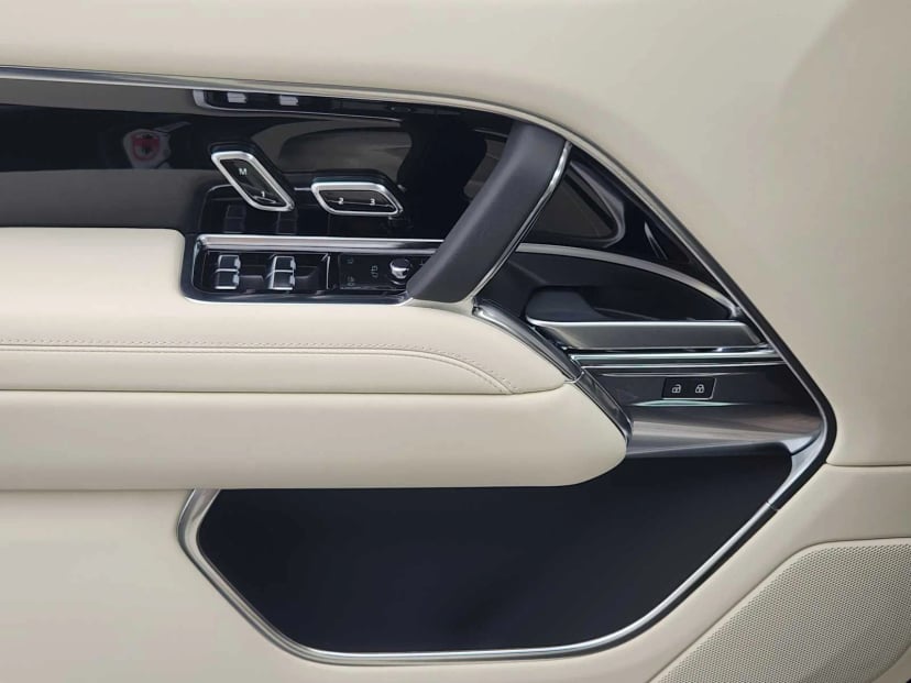 2026 LAND ROVER Range Rover - Image 22