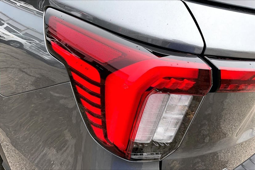 2025 Ford Explorer - Image 27