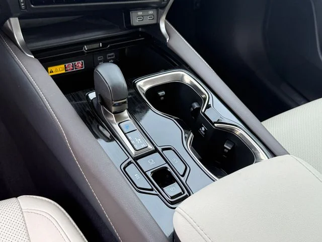 2024 Lexus RX - Image 20