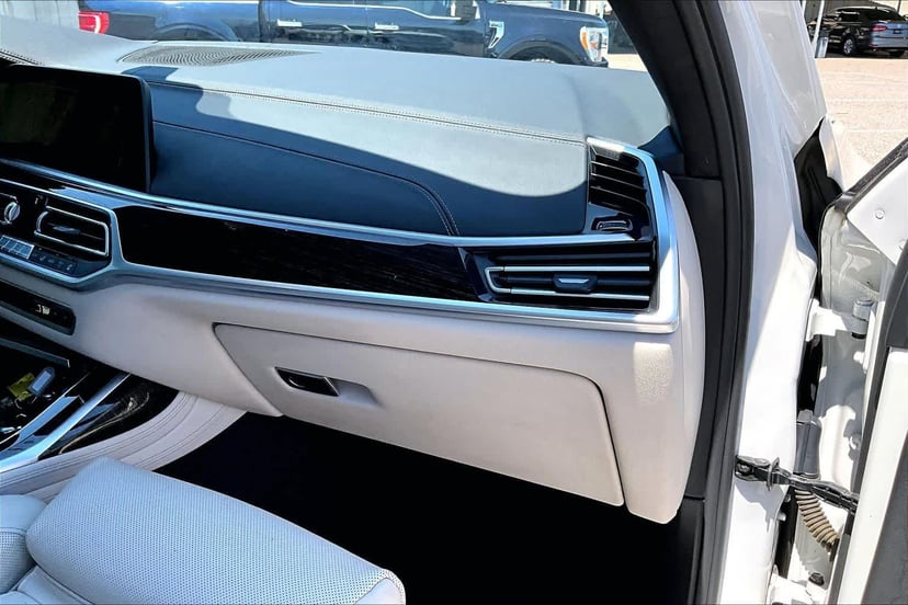 2020 BMW X7 - Image 15