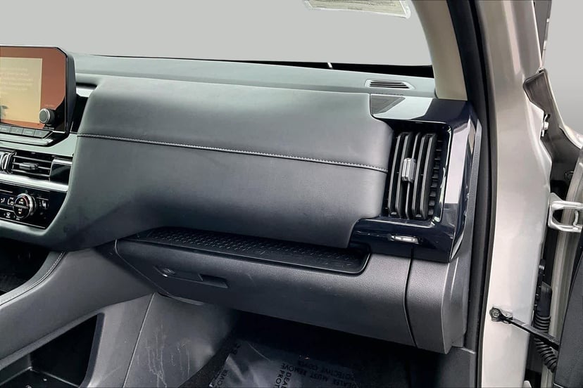 2025 Nissan Pathfinder - Image 18