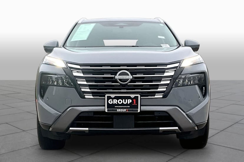 2025 Nissan Rogue - Image 3