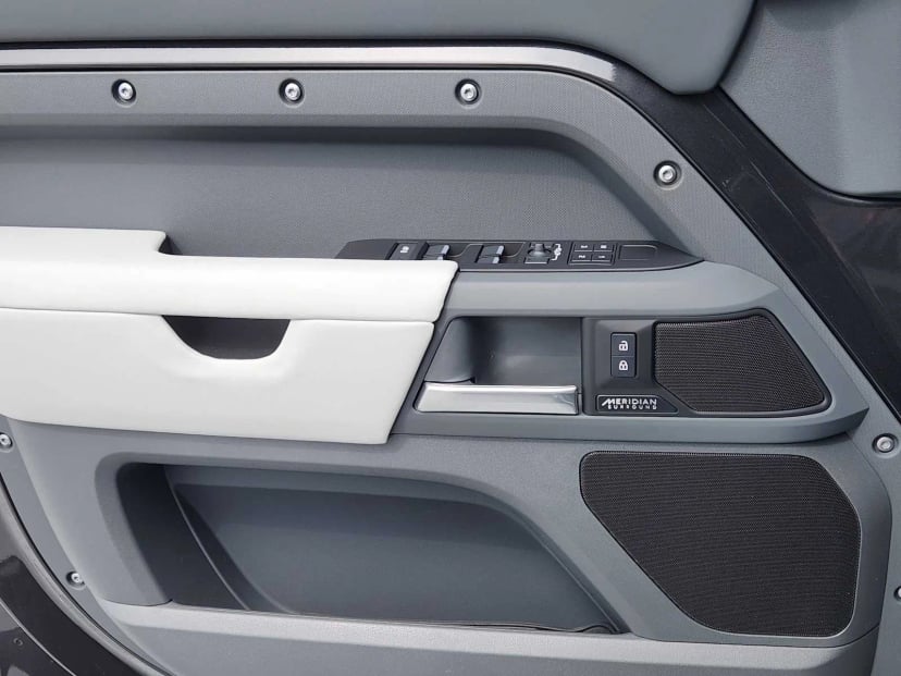 2026 LAND ROVER Defender 130 - Image 22
